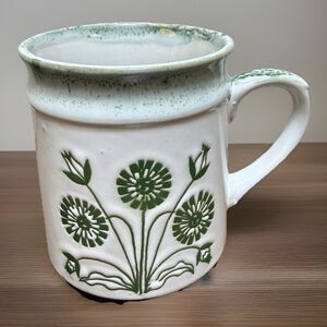 Vintage Stoneware Ceramic Glazed Floral Daisy Coffee Tea Mug 3.5” Tall Cottage